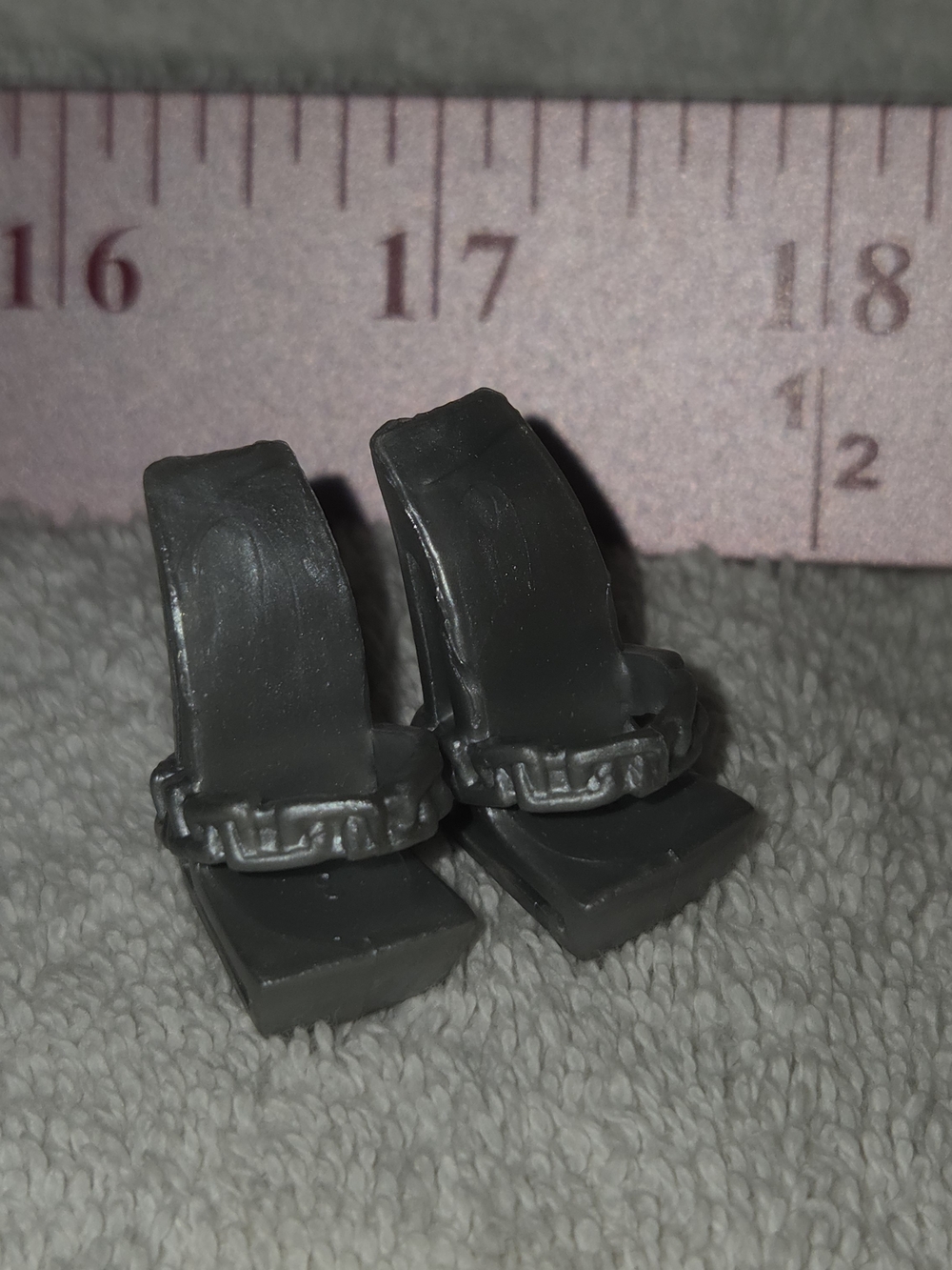 Mattel Monster High Fasgion Pack Spectra Silver Doll High-Heel Sandal Pair